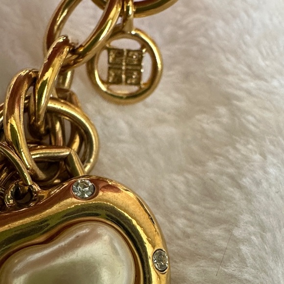 Vintage Givenchy Gold chain 3 strand Heart Bracelet Pearl Accents - Picture 3 of 4